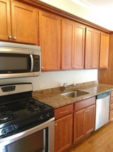 2704 W Ainslie St, Unit 2 in Chicago, IL - Foto de edificio - Building Photo