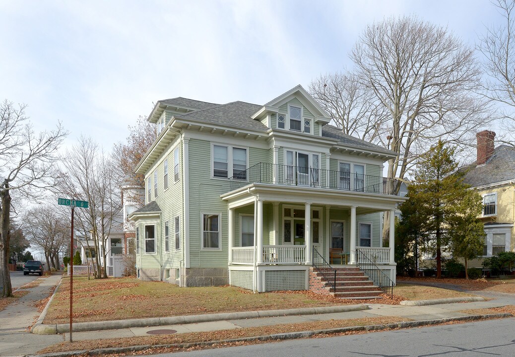 71 Orchard St in New Bedford, MA - Foto de edificio