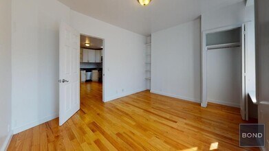 401 E 78th St in New York, NY - Building Photo - Building Photo