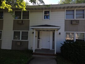 1645 W Mason St, Unit #3 in Green Bay, WI - Building Photo