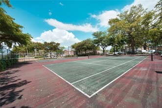 9833 Westview Dr in Coral Springs, FL - Building Photo - Building Photo
