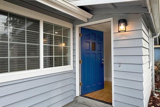 1380 165th Ave NE in Bellevue, WA - Building Photo - Building Photo