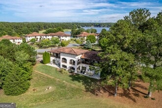 401 Cuscowilla Dr in Eatonton, GA - Building Photo - Building Photo