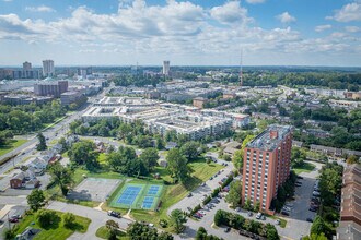 Dulaney Towers in Towson, MD - Building Photo - Building Photo