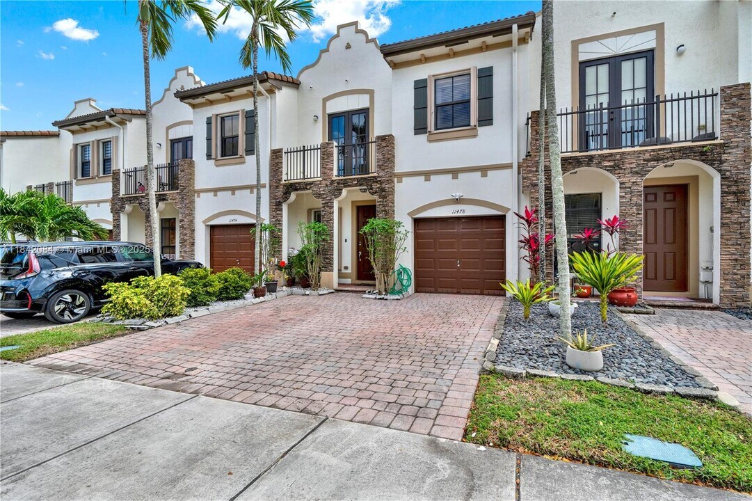 11478 SW 237th Terrace in Homestead, FL - Building Photo