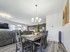 1097-1140 140 Ave NW in Calgary, AB - Building Photo - Building Photo