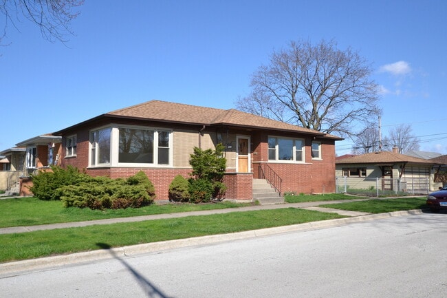 2900 W 101st Pl in Evergreen Park, IL - Building Photo - Building Photo