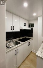 59-59 Kenninghall Blvd in Mississauga, ON - Building Photo - Building Photo