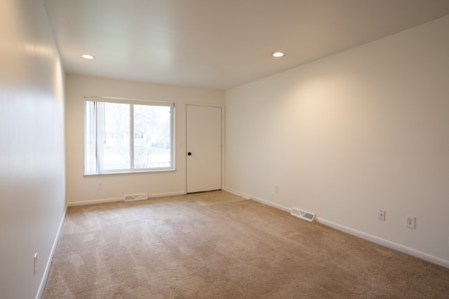 905 Doro Ln in Saginaw, MI - Building Photo - Building Photo