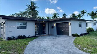 6504 Arbor Dr in Miramar, FL - Building Photo