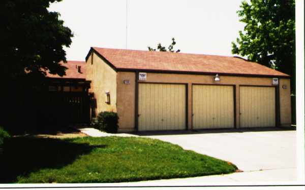 1520-1522 Giddings St in Ceres, CA - Building Photo - Building Photo