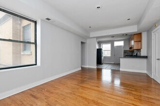7213 S Yates Blvd in Chicago, IL - Building Photo - Building Photo