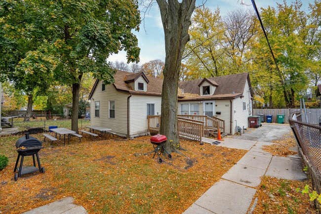 319 Chicago Ave, Unit 1 in Oak Park, IL - Building Photo - Building Photo