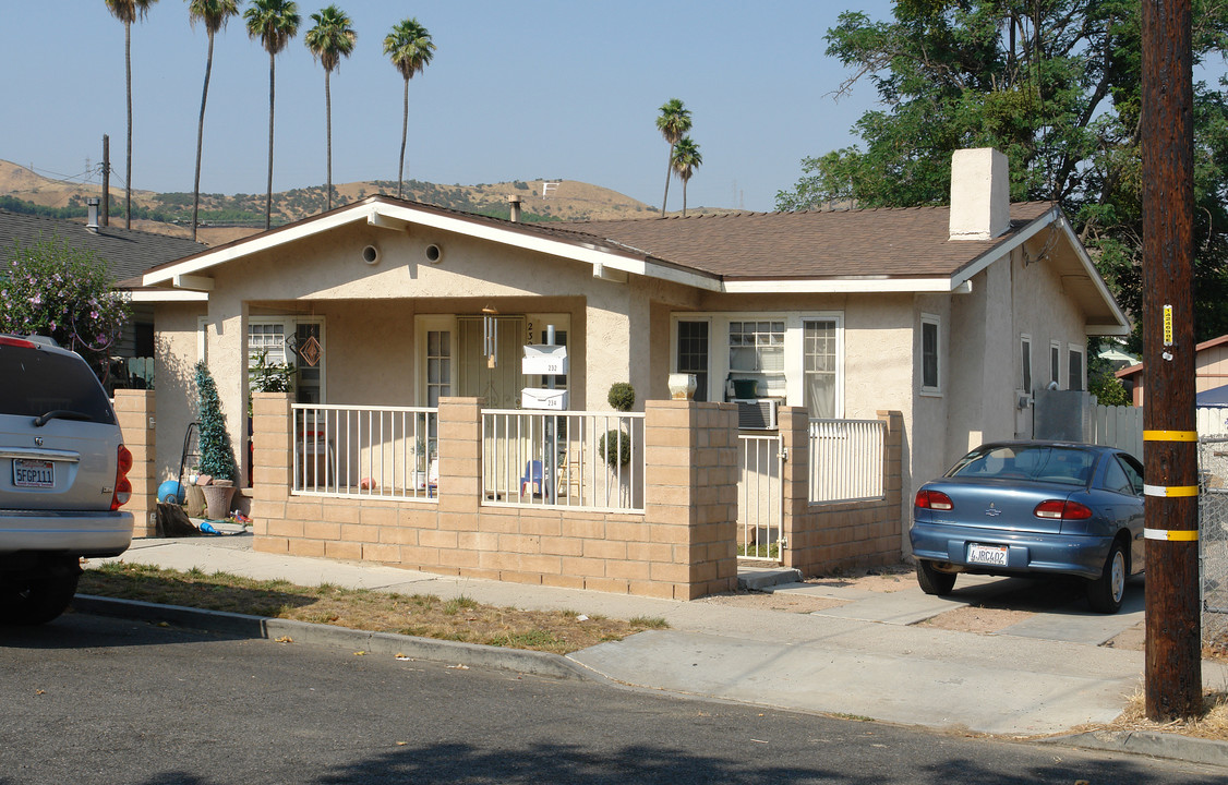 232-234 Clay St in Fillmore, CA - Building Photo