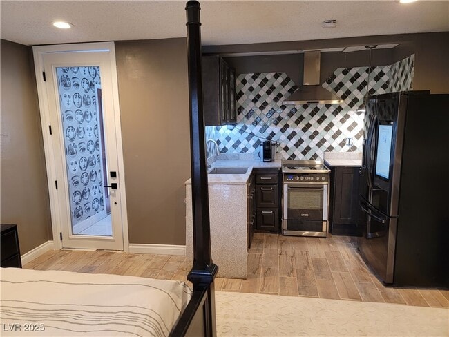 property at 1819 S Beverly Way