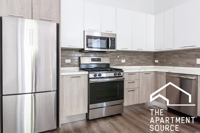 42 E 26th St, Unit 401 in Chicago, IL - Building Photo - Building Photo