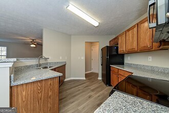 6565 Youpon Rd in College Park, GA - Building Photo - Building Photo