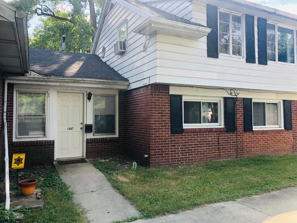 1367 Kirk St, Unit 1367 in Toledo, OH - Building Photo