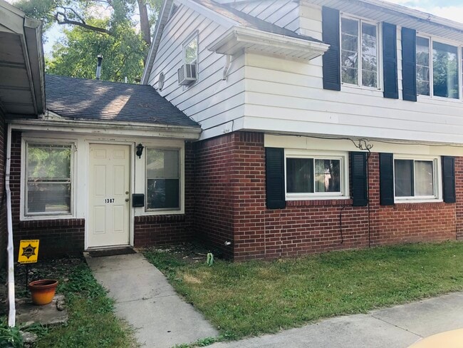 1367 Kirk St, Unit 1367
