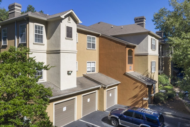 Perimeter Circle in Sandy Springs, GA - Foto de edificio - Building Photo