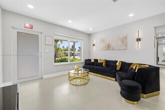 1104 N 13th Terrace in Hollywood, FL - Building Photo - Building Photo