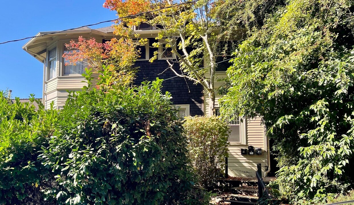 1921 Franklin Pl E in Seattle, WA - Foto de edificio