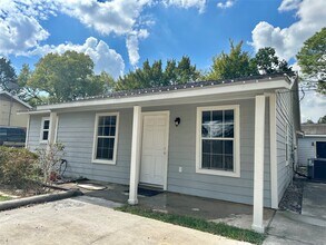 3331 Longhorn Dr in Houston, TX - Building Photo - Building Photo