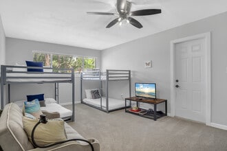 8628 Magnolia Dr in Seminole, FL - Building Photo - Building Photo
