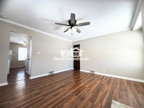 1145 65th St, Unit 6-614 in Windsor Heights, IA - Building Photo - Building Photo