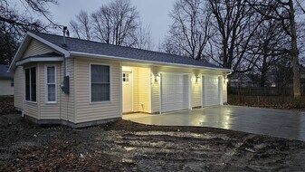 715 W 8th St in Marysville, OH - Building Photo