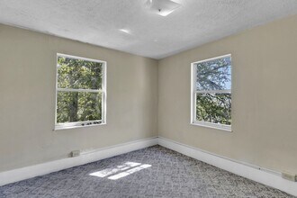 352 Stewart St in Morgantown, WV - Building Photo - Building Photo