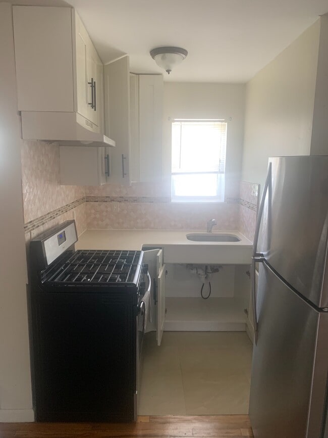 property at 7xx E 226th St