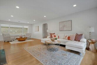 117 Sagamore Rd in Millburn, NJ - Building Photo - Building Photo