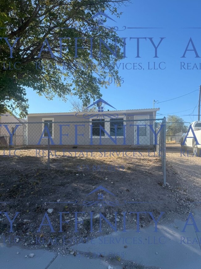 property at 303 N 7th St