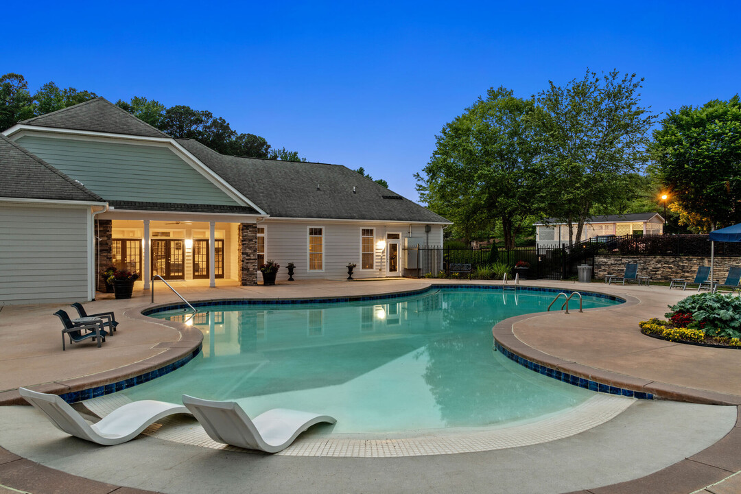 The Parke at Oakley in Fairburn, GA - Foto de edificio