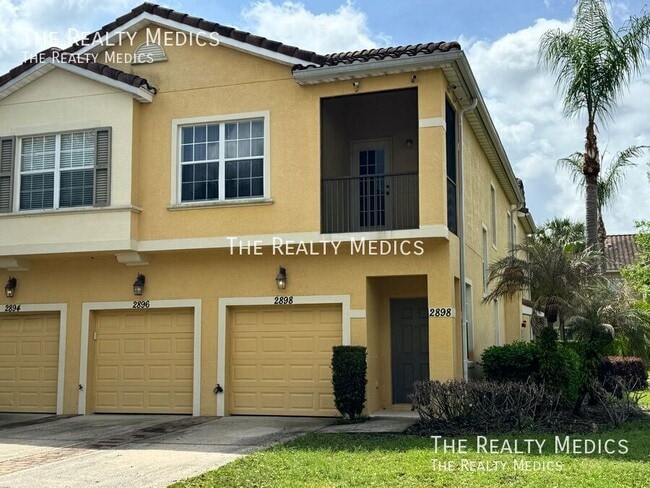 2898 Oakwater Dr in Kissimmee, FL - Building Photo - Building Photo