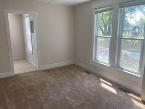 1412 N Champaign St in Champaign, IL - Building Photo - Building Photo