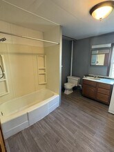 137 2nd St N-Unit -211 W in Waite Park, MN - Foto de edificio - Building Photo