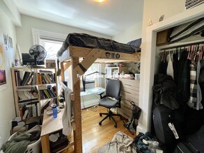 241 Norfolk St, Unit 6 in Cambridge, MA - Building Photo - Building Photo