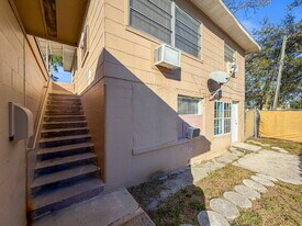 652 East Harbor Dr S in St. Petersburg, FL - Building Photo