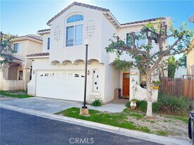 9030 Hayvenhurst Ave in Los Angeles, CA - Building Photo