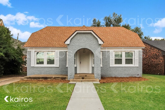 property at 2039 S Ong St