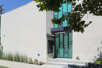 350 S McCarty Dr in Beverly Hills, CA - Building Photo - Building Photo