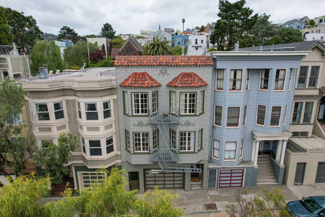 1350 Guerrero St in San Francisco, CA - Building Photo