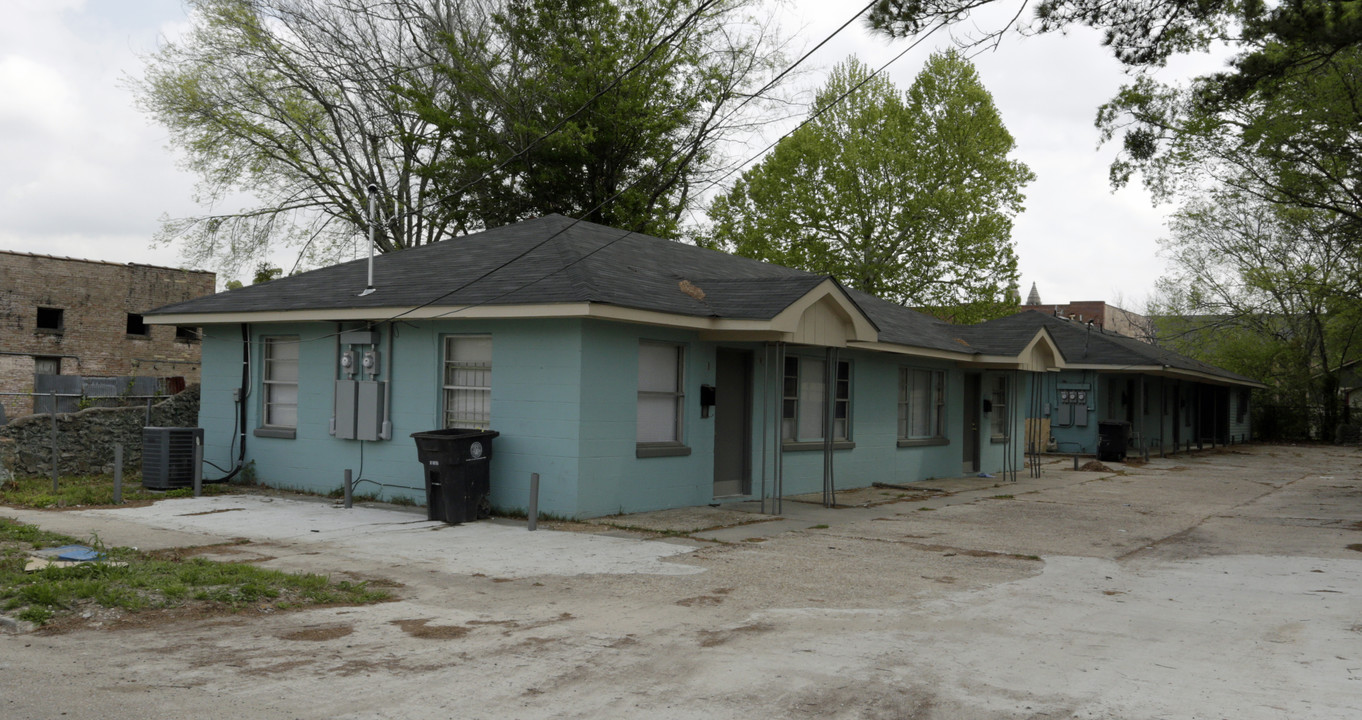 135 S 18th St in Baton Rouge, LA - Building Photo