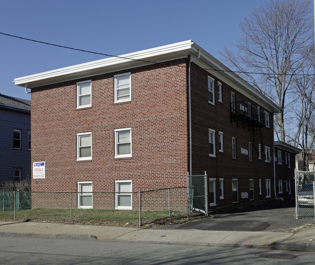 98 Dodd St in East Orange, NJ - Building Photo - Building Photo