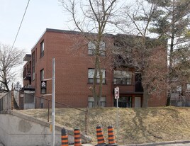 139 Brookhaven Dr in Toronto, ON - Building Photo