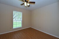 13303 Klamath Falls Dr photo'