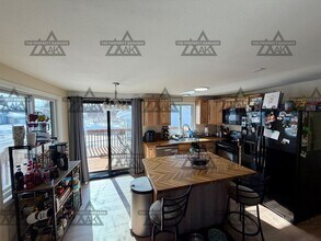 1600 Market St in Fairbanks, AK - Building Photo - Building Photo