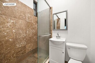 223 E 88th St in New York, NY - Building Photo - Building Photo
